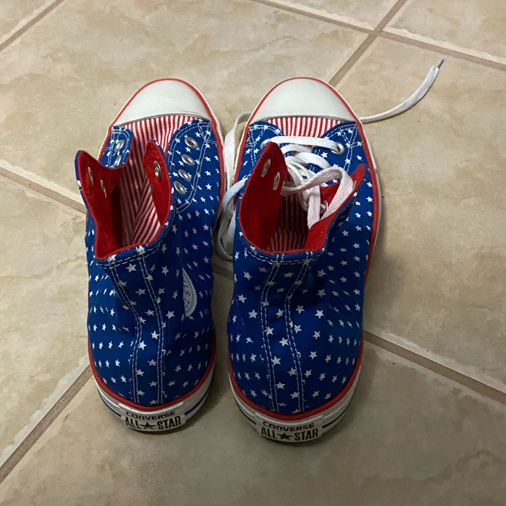 Converse - Picture 3 of 4